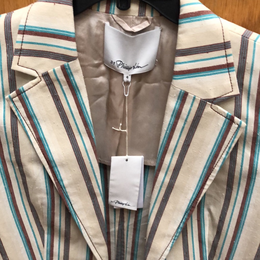 Striped one button blazer - Picture 2 of 9